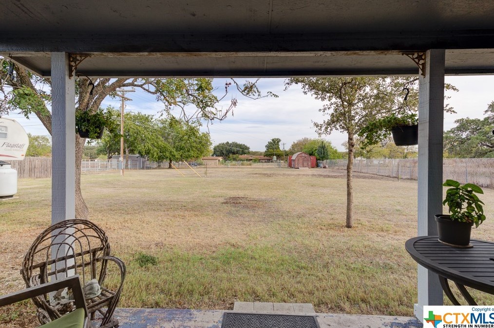 518 Zipp Rd, New Braunfels TX 78130-9595 exterior