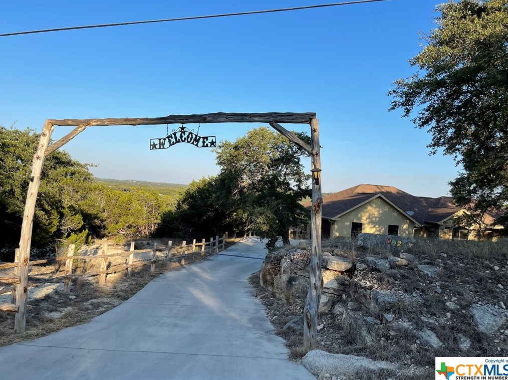 632 Lasso Loop, New Braunfels TX 78133-1980 exterior