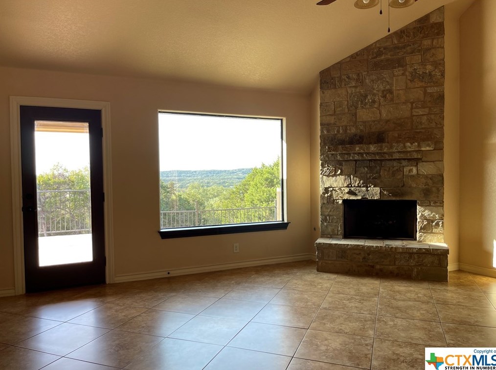 632 Lasso Loop, New Braunfels TX 78133-1980 exterior