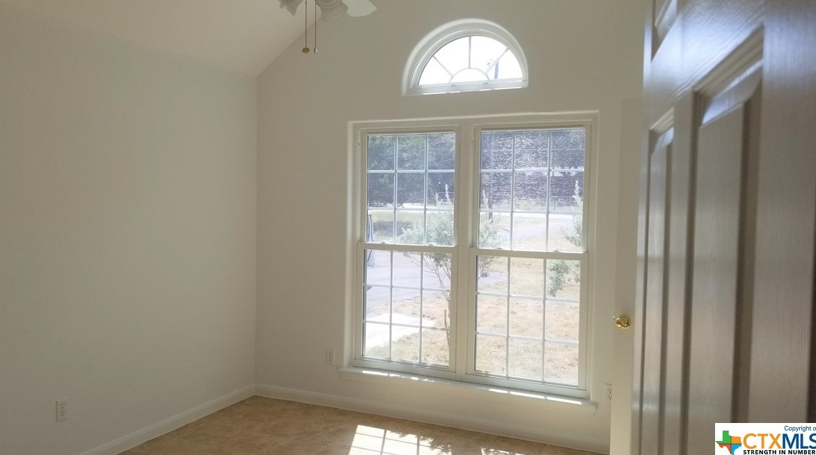 3443 Lakeview Dr, New Braunfels TX 78133-3484 exterior