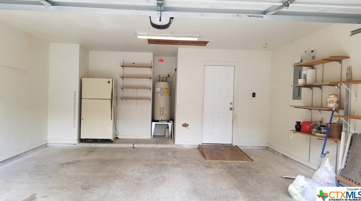 3443 Lakeview Dr, New Braunfels TX 78133-3484 exterior