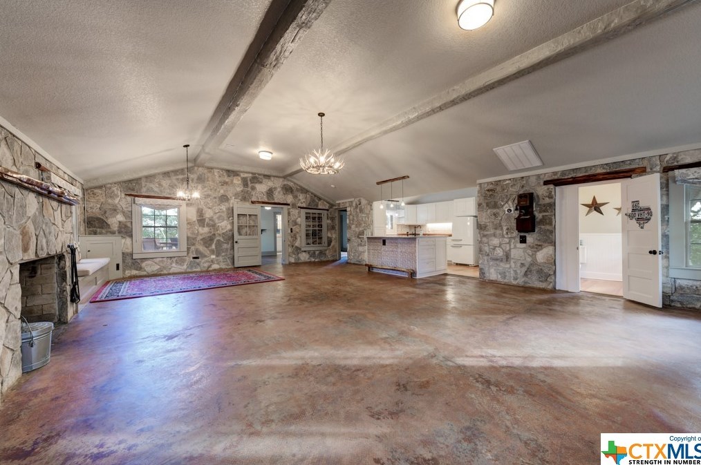 1053 Shady Holw, New Braunfels TX 78132-2309 exterior