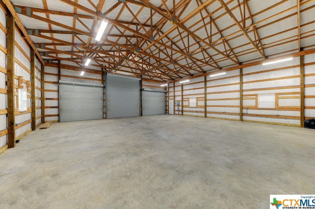 1053 Shady Holw, New Braunfels TX 78132-2309 exterior