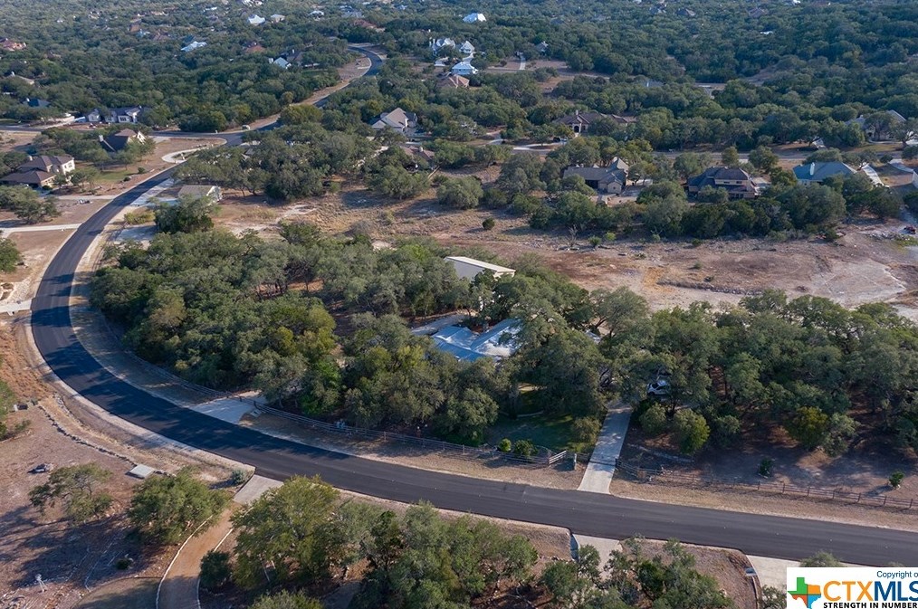 1053 Shady Holw, New Braunfels TX 78132-2309 exterior