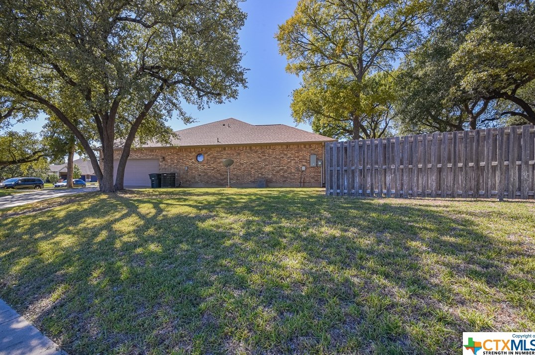 5324 Siltstone Loop, Killeen TX  76542-5779 exterior