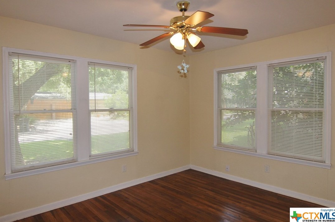 1063 Liberty Ave, New Braunfels TX  78130-4971 exterior