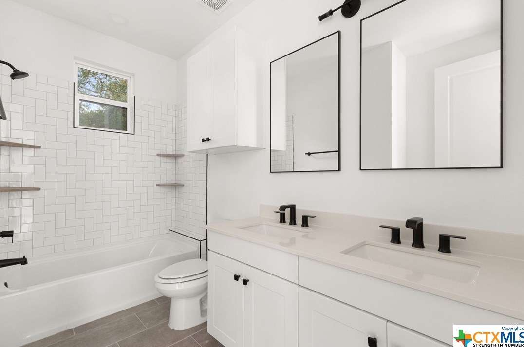 587 Basel St, New Braunfels TX 78130-4305 exterior