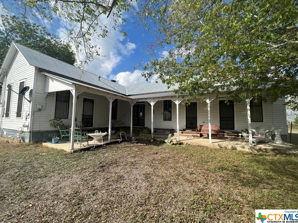 1751 Fm 1044, New Braunfels TX  78130-1229 exterior