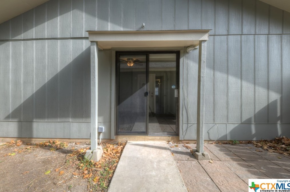 122 Dallas St, New Braunfels TX  78130-5311 exterior