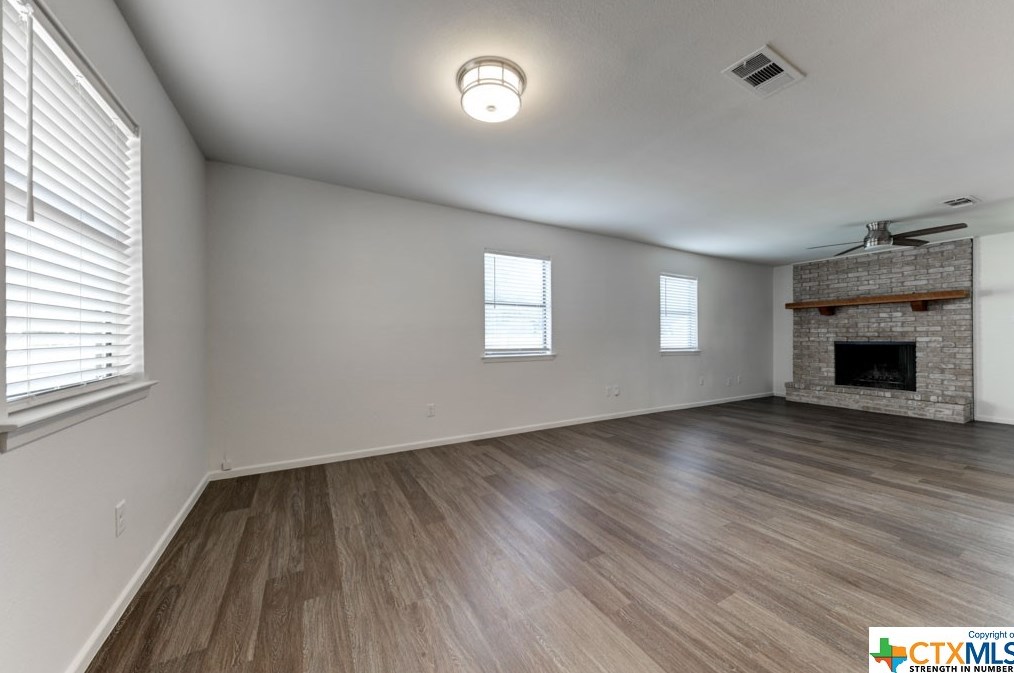 122 Dallas St, New Braunfels TX  78130-5311 exterior