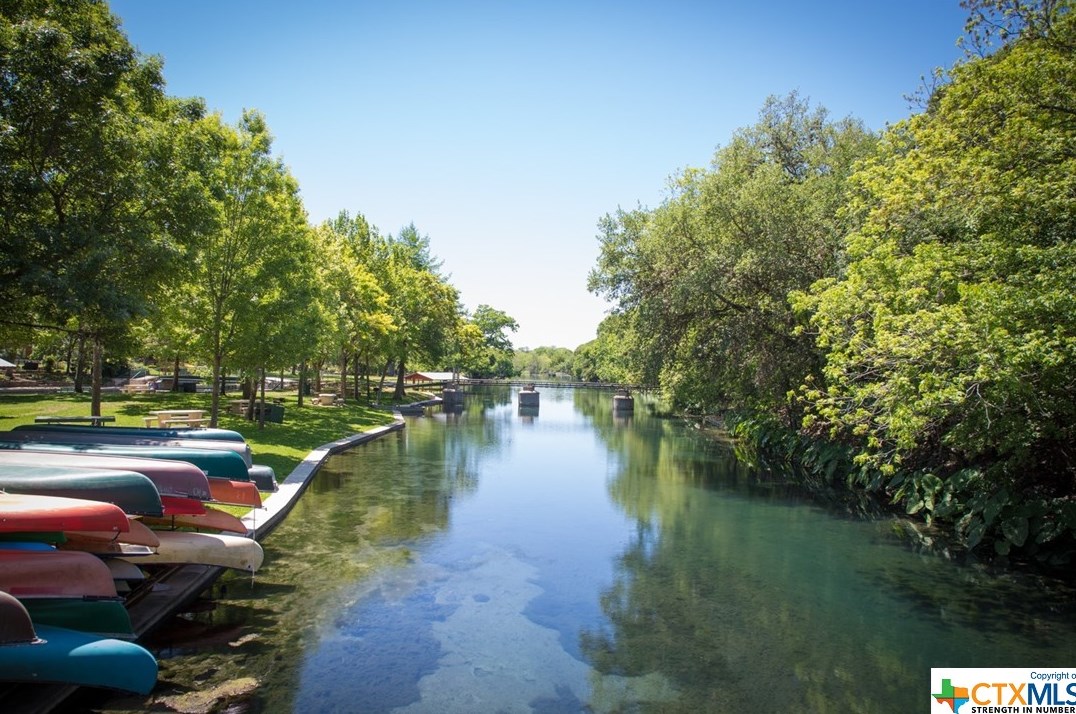 122 Dallas St, New Braunfels TX  78130-5311 exterior