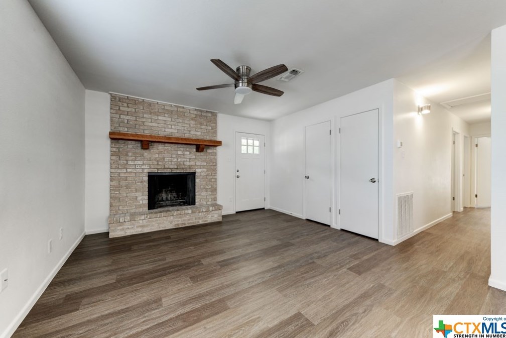 122 Dallas St, New Braunfels TX  78130-5311 exterior