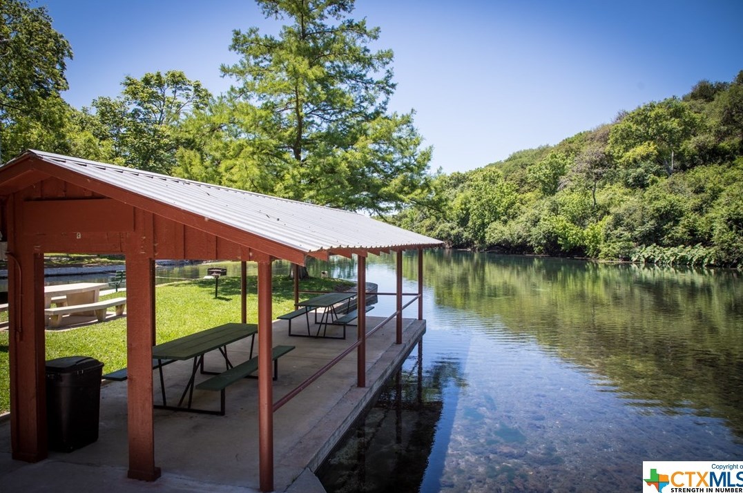 122 Dallas St, New Braunfels TX  78130-5311 exterior