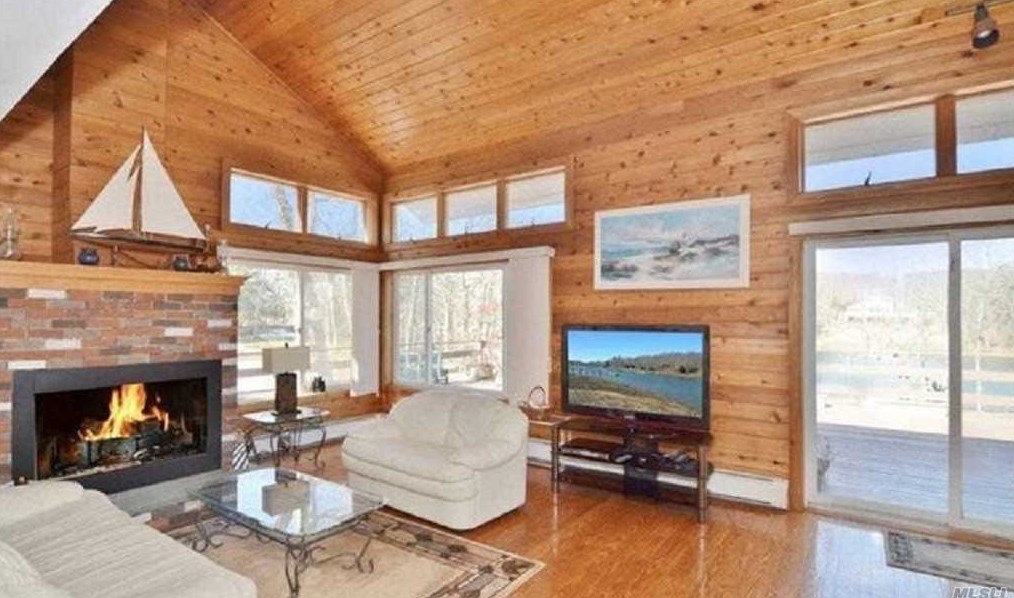 4326 Westphalia Rd, Mattituck NY  11952-2517 exterior