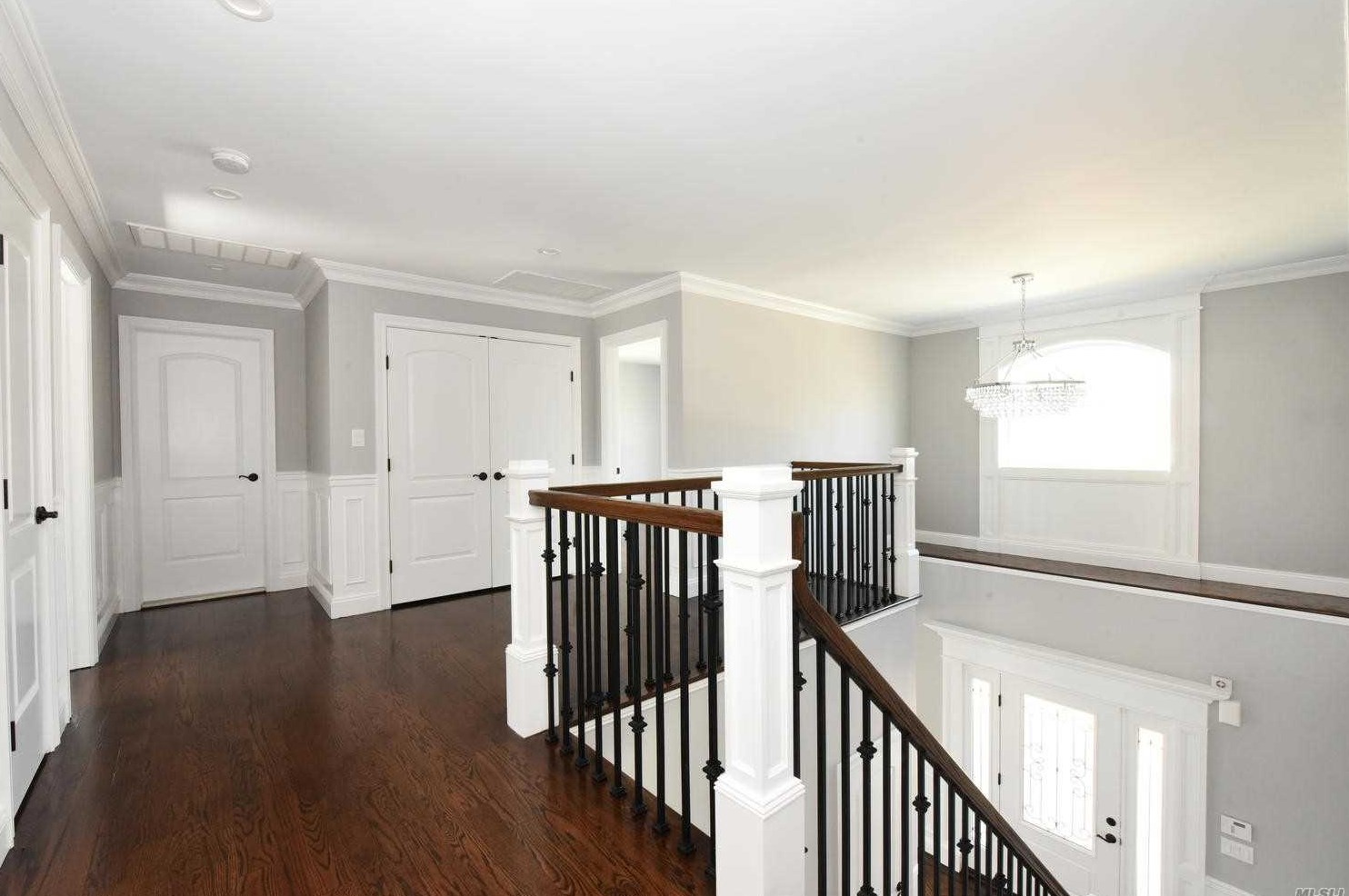 1786 Gormley Ave, North Merrick NY 11566-3064 exterior