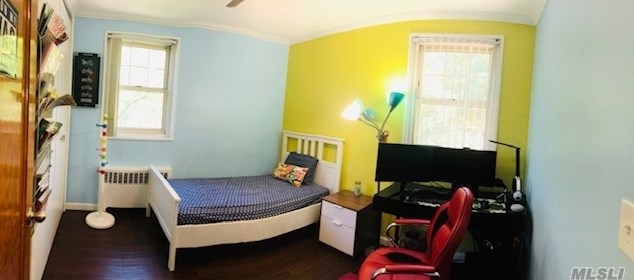 25235 60th Ave, Flushing NY 11378-2909 exterior