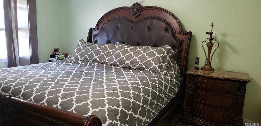 1394 93rd St, Brooklyn NY 11236-5221 exterior