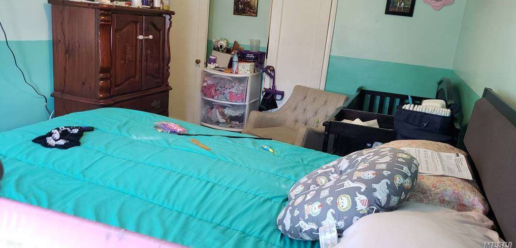 1394 93rd St, Brooklyn NY 11236-5221 exterior