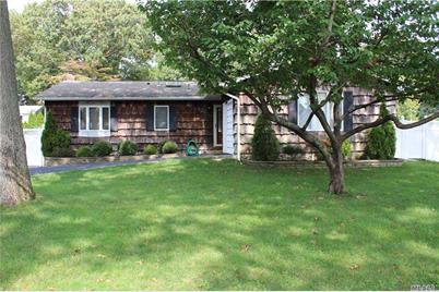 A Beautiful Modern Cabin That Will Be Available For Booking Less Than Two Hours From Nyc At The Wildwood State Park On Long Island Prefab Cabins