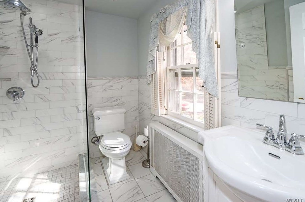 11 Margaret Blvd, North Merrick NY 11566-3106 exterior