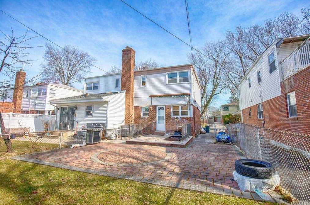 67-24 214th St, Flushing NY exterior