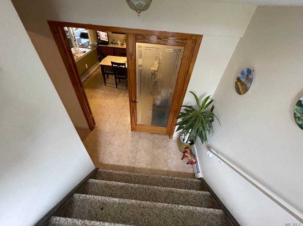 6 Jamie St, Panamoka NY  11961-3120 exterior