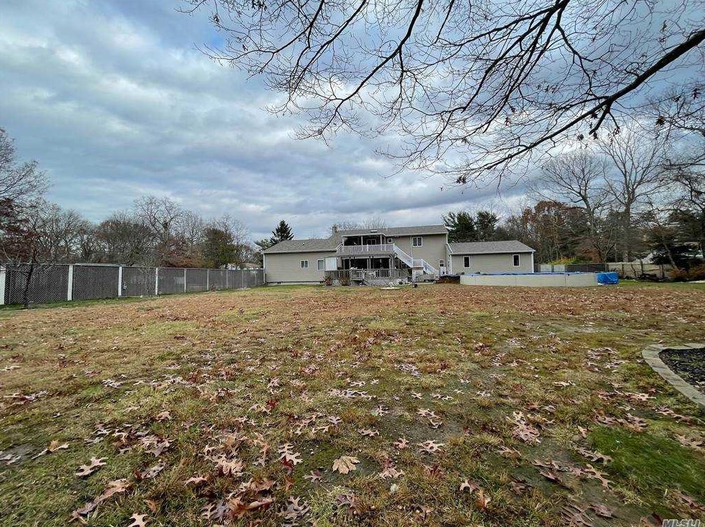 6 Jamie St, Panamoka NY  11961-3120 exterior