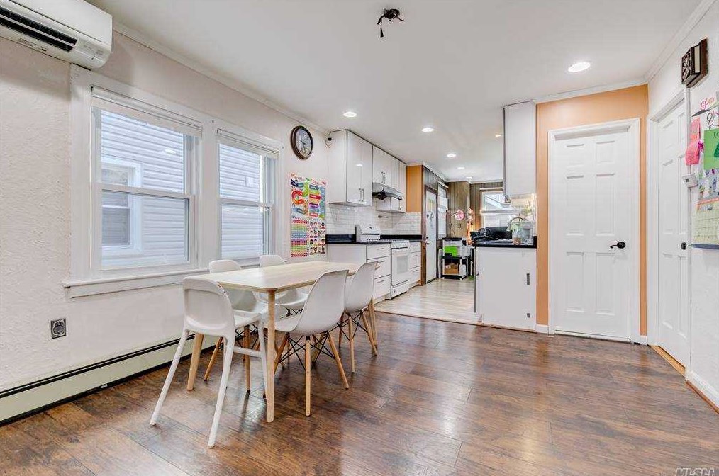 32-35 203rd St, Flushing NY exterior