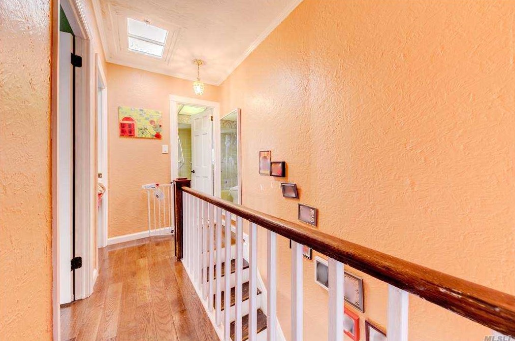 32-35 203rd St, Flushing NY exterior