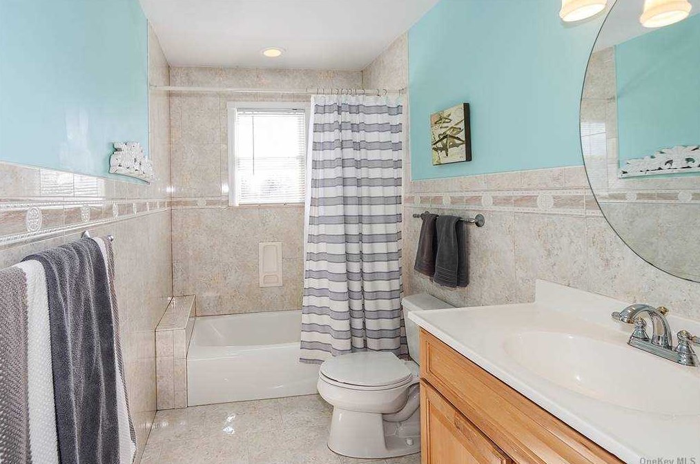 2188 Cameron Ave, North Merrick NY 11566-2222 exterior