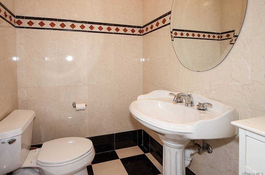 2188 Cameron Ave, North Merrick NY 11566-2222 exterior