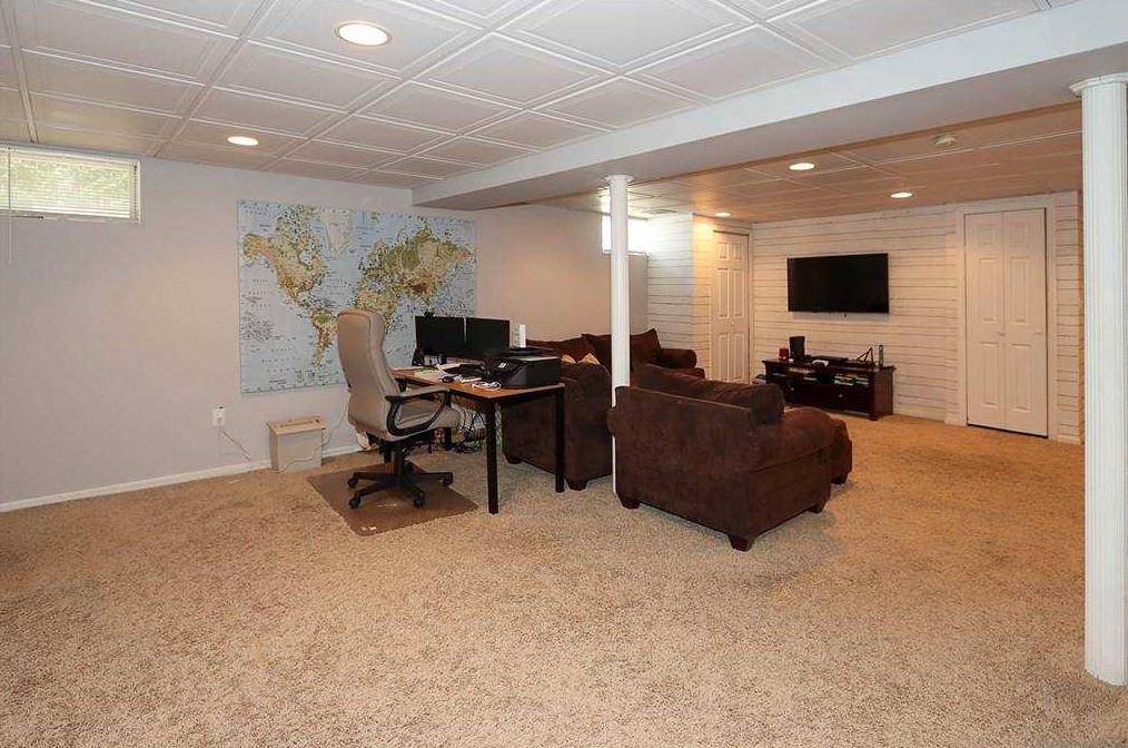 2188 Cameron Ave, North Merrick NY 11566-2222 exterior