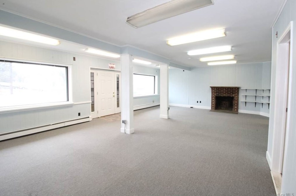 142 Medford Ave, Canaan Lake NY  11772-1208 exterior