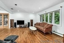 83 Manor Rd, Hunt NY  11743-4838 exterior