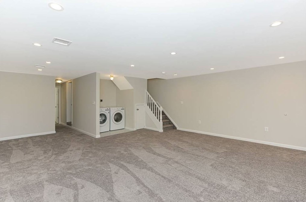 86-29 77 Ave, Flushing NY 11385-7521 exterior