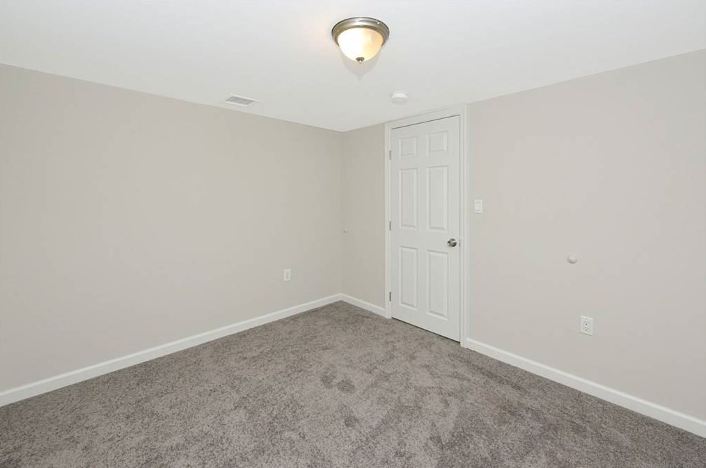 86-29 77 Ave, Flushing NY 11385-7521 exterior