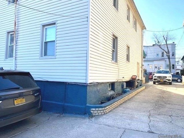 47 164th St, Flushing NY  11358-2914 exterior