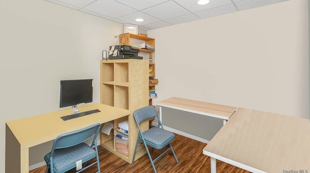 77 Commodore Cir, Prt Jefferson Station NY  11776-2265 exterior