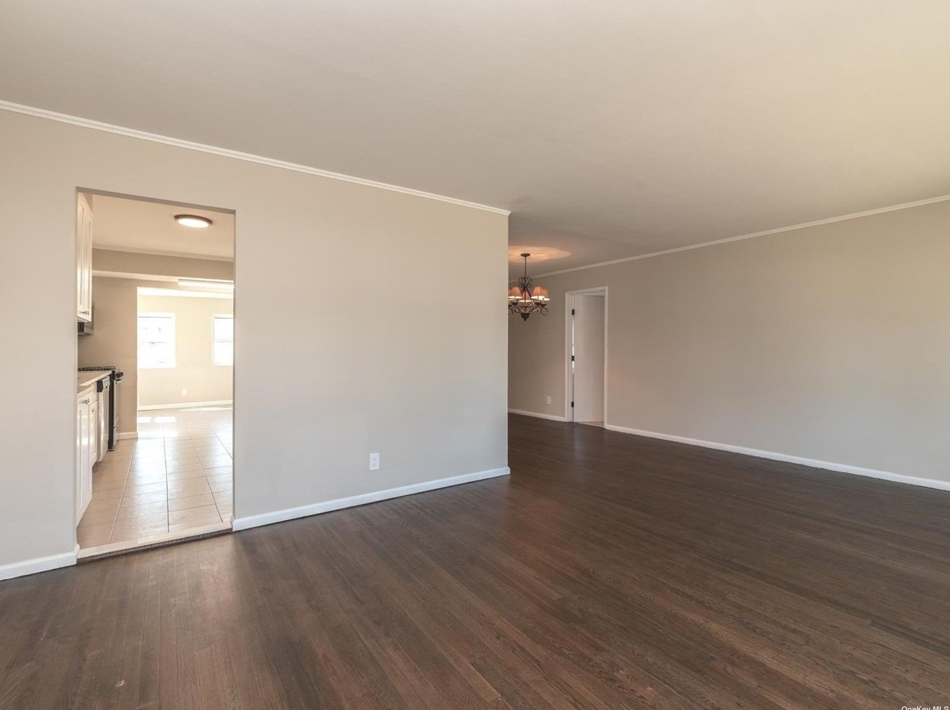 12 Kipling Dr, Greenlawn NY  11740-2713 exterior