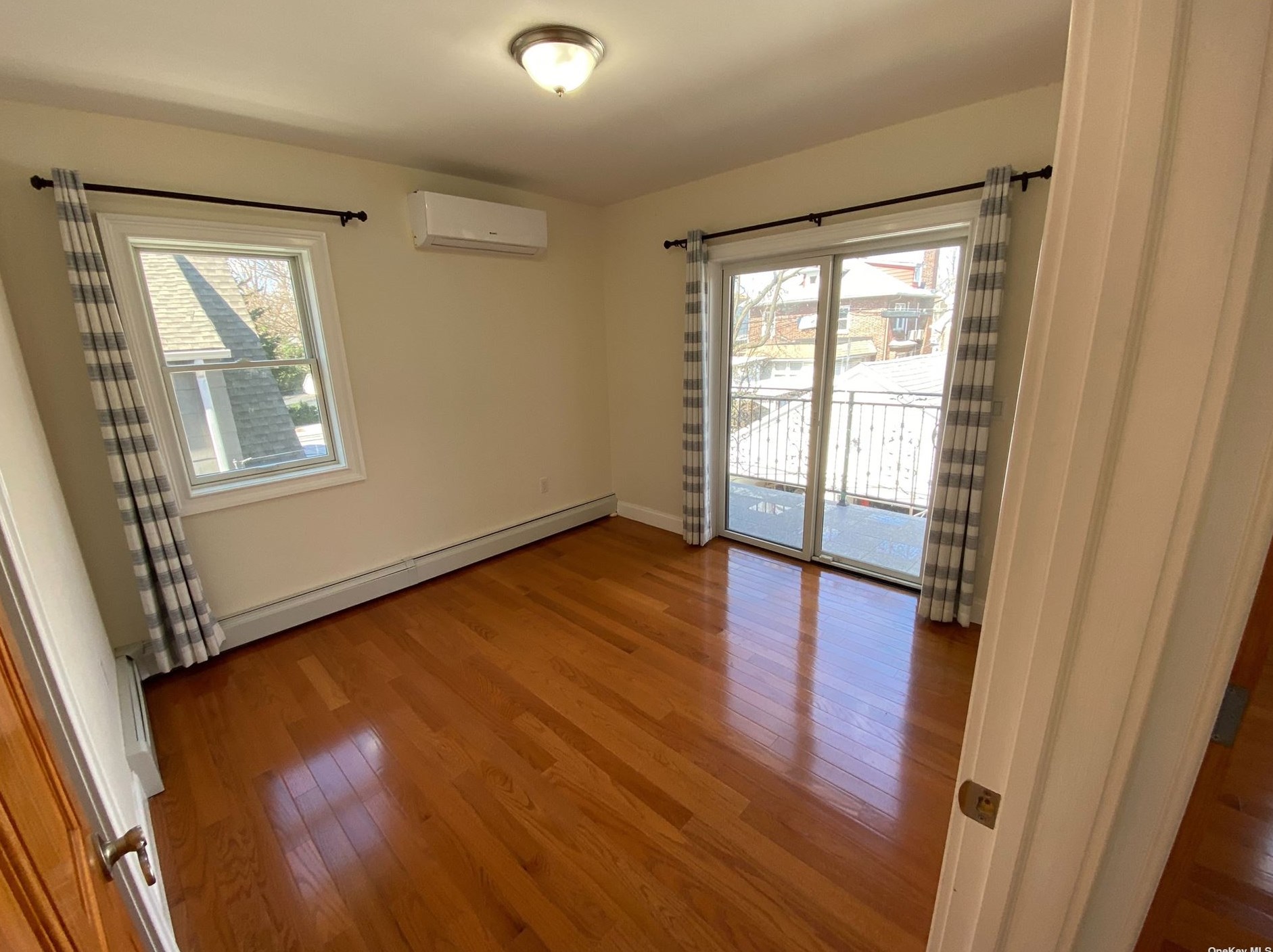 147-29 Hawthorne Ave, Flushing NY  11355-2239 exterior