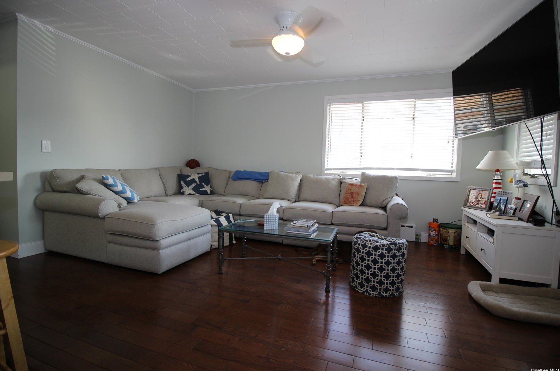 76 Rochester Ave, East Atlantic Beach NY  11561-1033 exterior