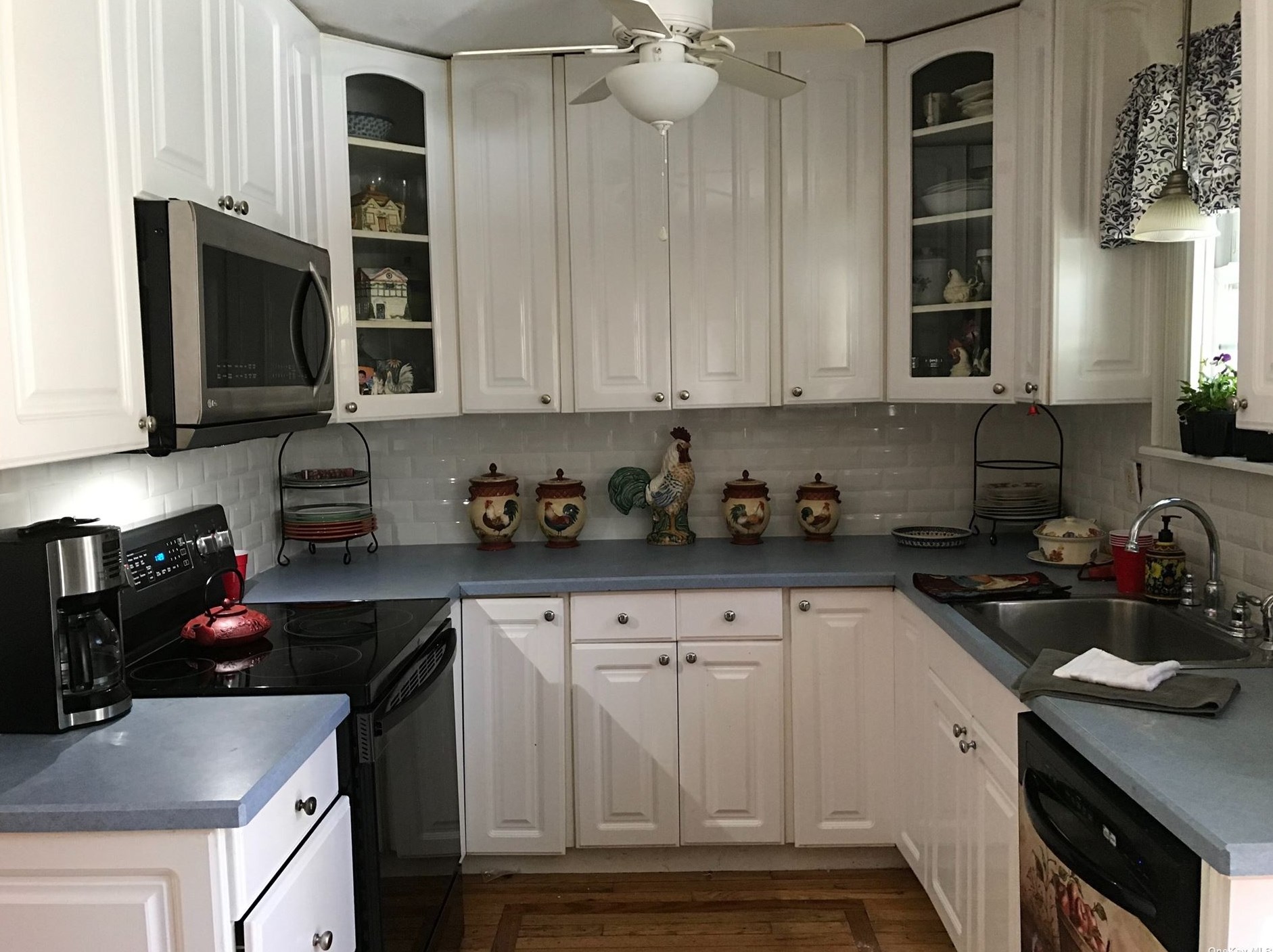 14 Smith Cmns, Yaphank NY 11980-2030 exterior