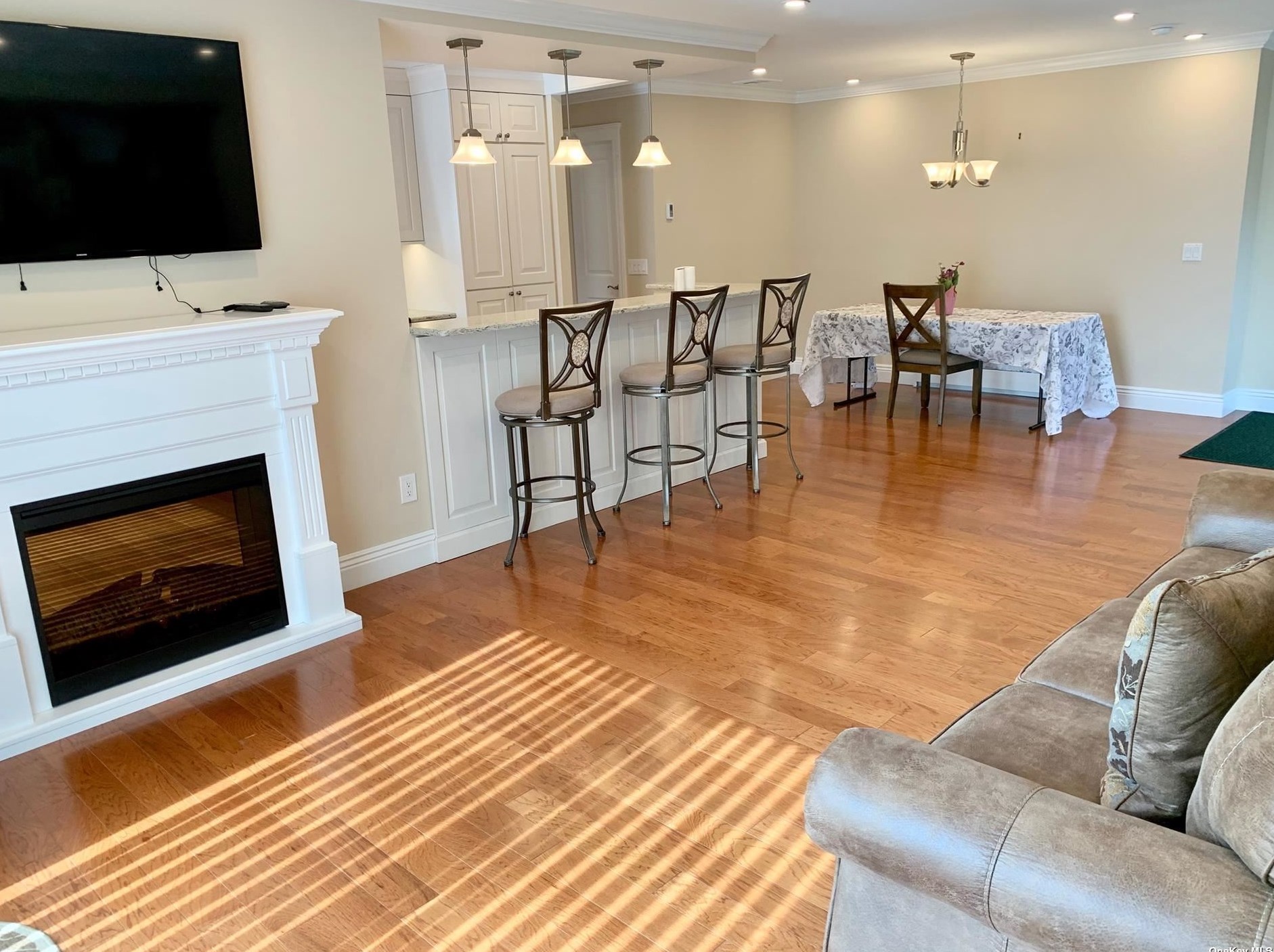 208 Drew Dr, Head Of The Harbor NY  11780-3306 exterior