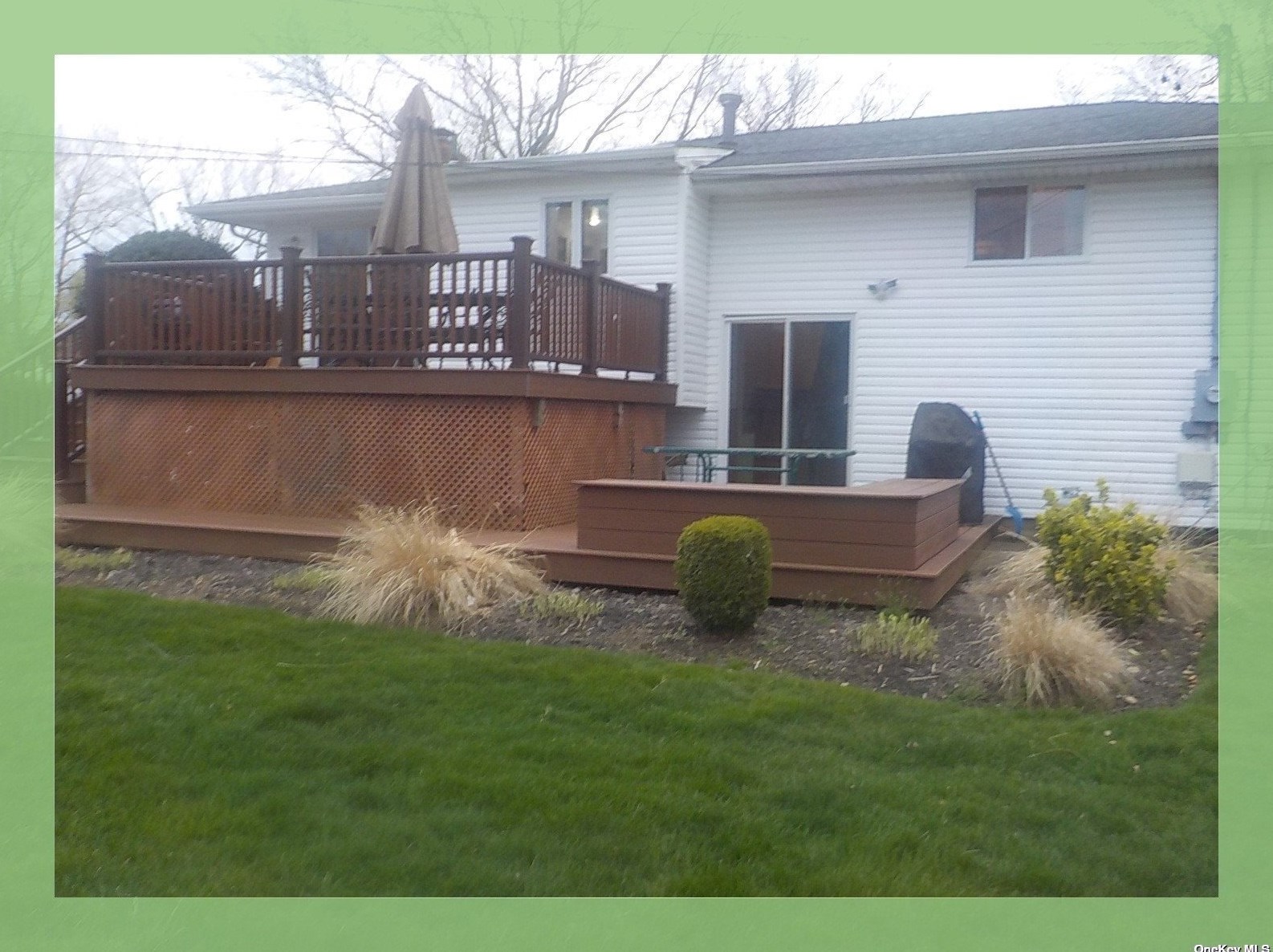 1 Kirkland Dr, Greenlawn NY  11740-2113 exterior