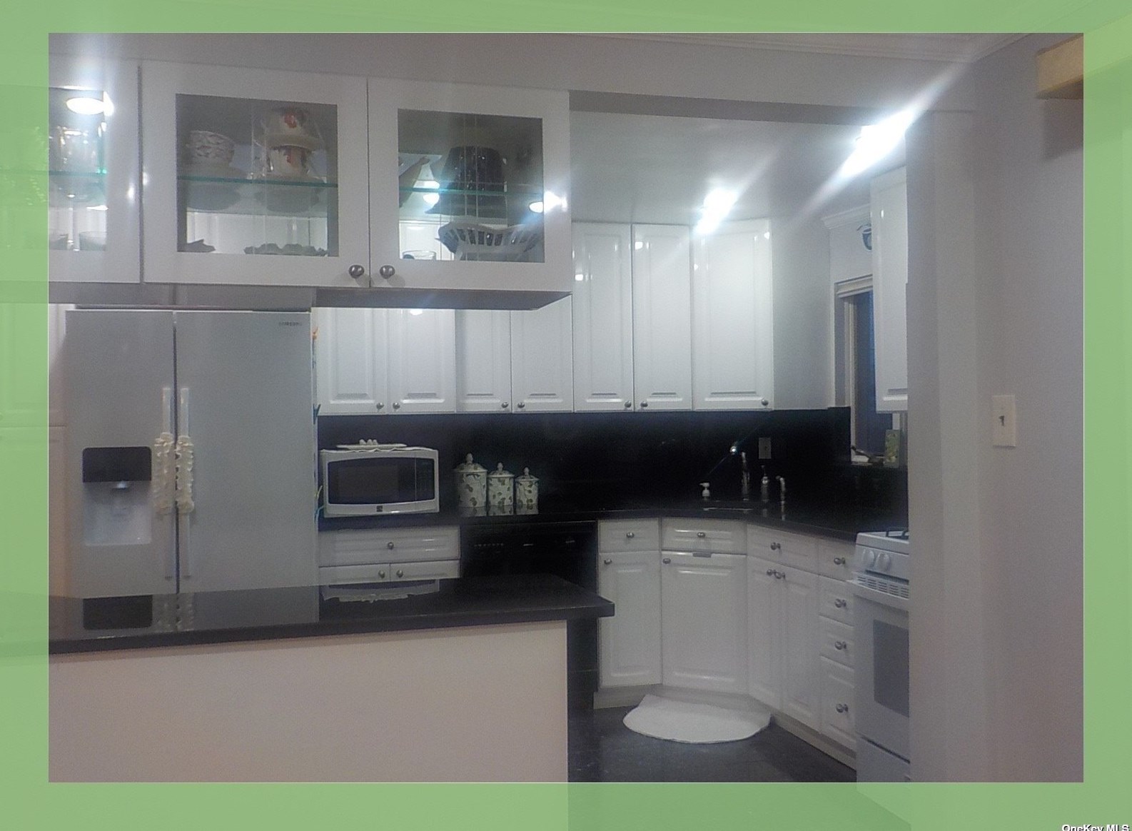 1 Kirkland Dr, Greenlawn NY  11740-2113 exterior