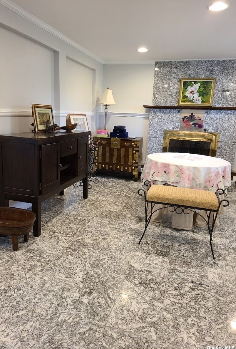 1 Kirkland Dr, Greenlawn NY  11740-2113 exterior