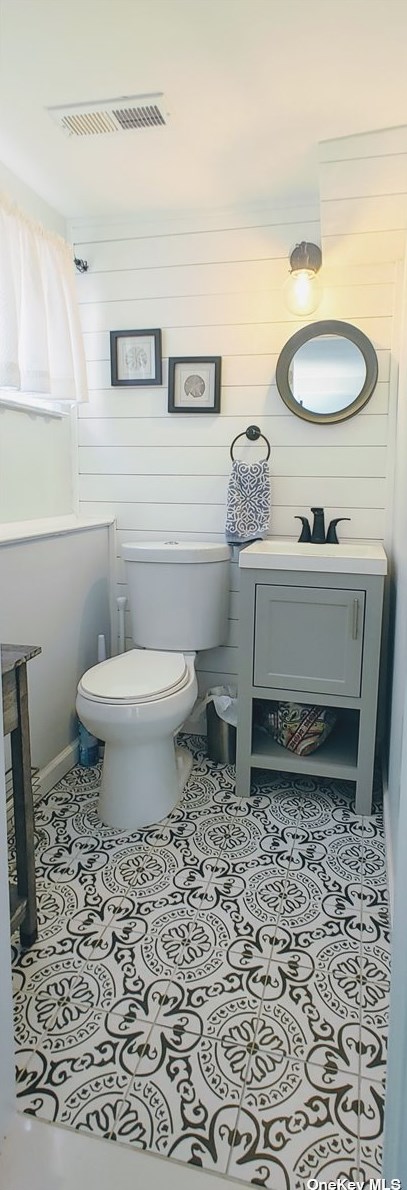 7 Marlboro Dr, Prt Jefferson Station NY  11776-3314 exterior