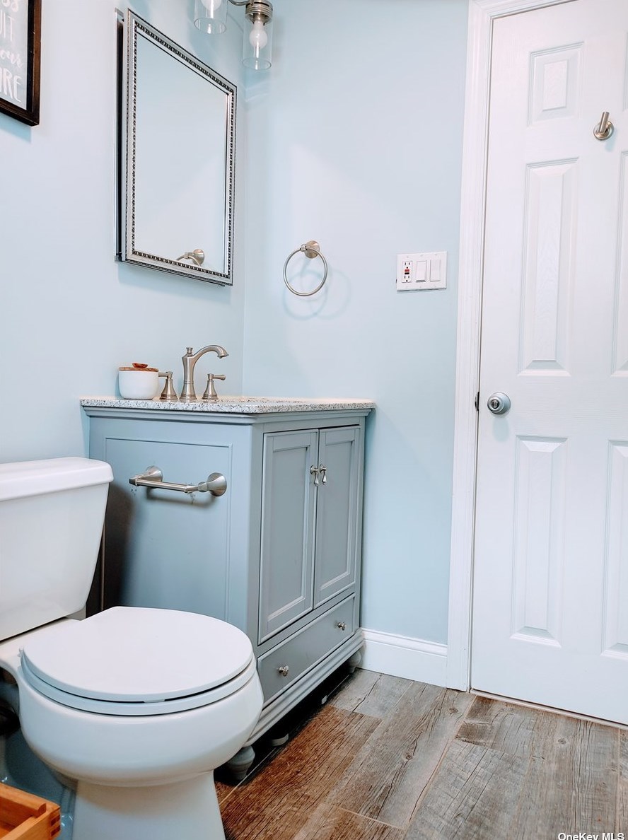 7 Marlboro Dr, Prt Jefferson Station NY  11776-3314 exterior