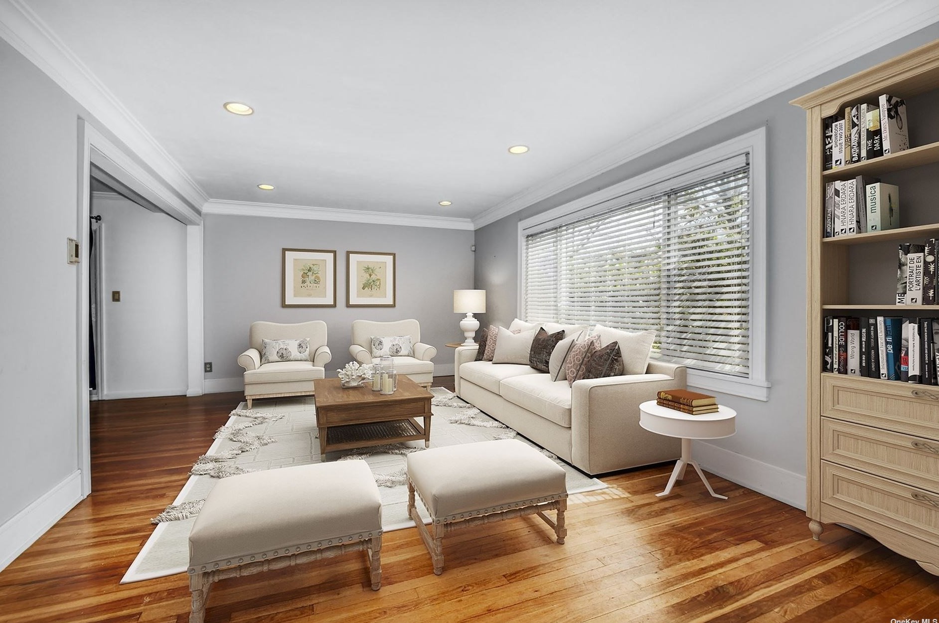 211 Oakwood Rd, Hunt NY  11743-4252 exterior