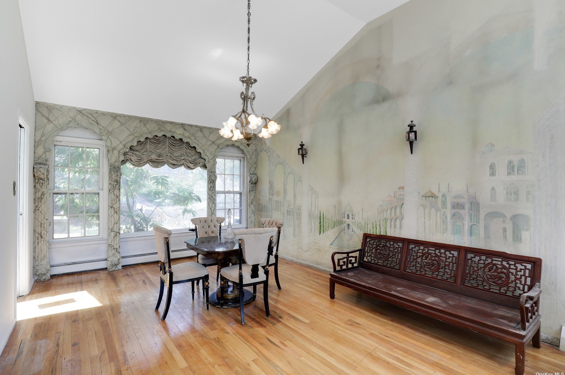 11 Sorgi Ct, Hicksville NY  11803-1822 exterior